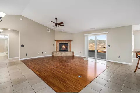 27550 Skyline Dr, Tehachapi, CA 93561 photo 7