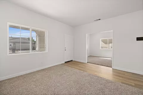 5319 S4 Ave E, Palmdale, CA 93552 photo 3
