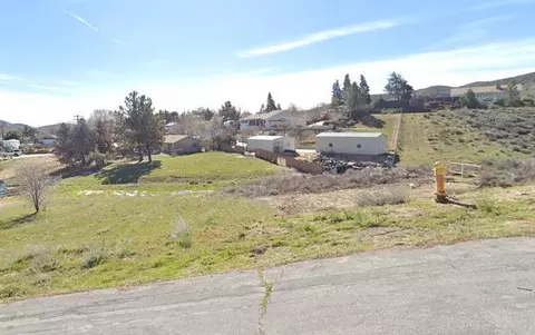 43030 Monacan Pl, Lake Elizabeth, CA 93532