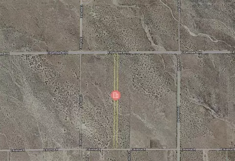 132 Nd East On Palmdale Blvd, Palmdale, CA 93591