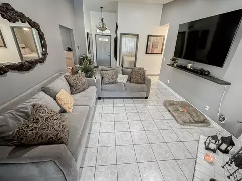 4065 Saddleback Rd, Palmdale, CA 93552 photo 7