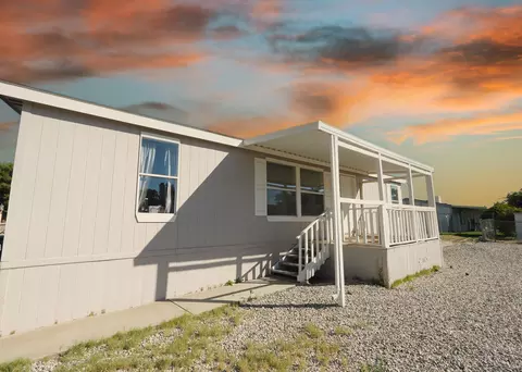 45465 25th Street East St E #18, Lancaster, CA 93535