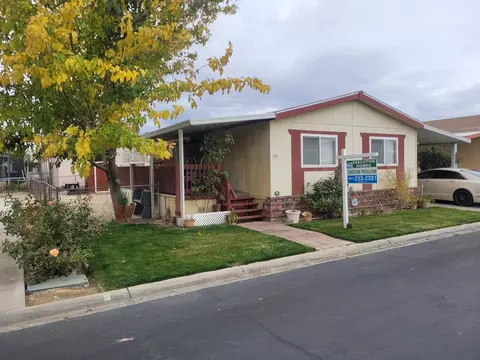 2121 Avenue I E #90, Lancaster, CA 93535