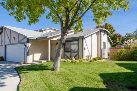 43840 Bobby Jones Dr #10, Lancaster, CA 93536