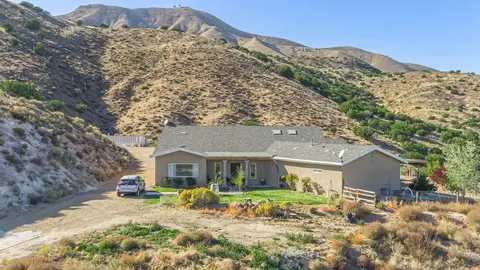 3715 Soledad Canyon Rd, Acton, CA 93510 photo 2