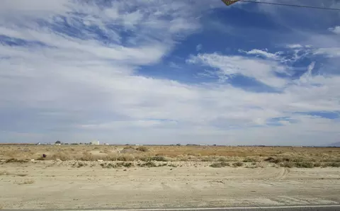 Cor 10th Stw Ave G4, Lancaster, CA 93534
