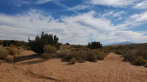 Bear Creek Rd Near 32nd St E, Palmdale, CA 93550