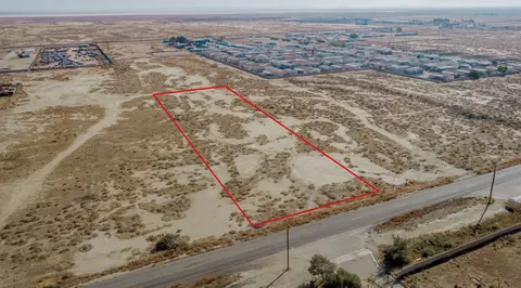 20 Th St W, Rosamond, CA 93560 photo 6