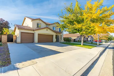 43635 Rialto Dr, Lancaster, CA 93535