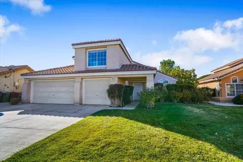 37803 Rockie Ln, Palmdale, CA 93552