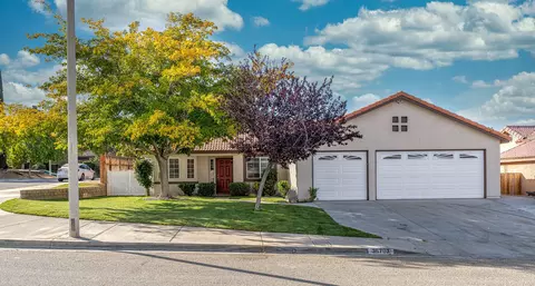 36703 Silverspur Ln, Palmdale, CA 93550