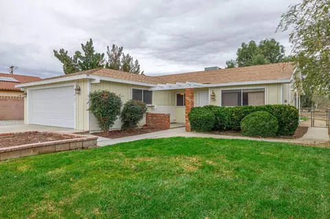41619 45th St W, Lancaster, CA 93536