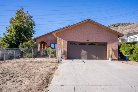 42903 Leadhill Dr, Lake Hughes, CA 93532