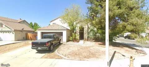 37541 Starcrest St, Palmdale, CA 93550