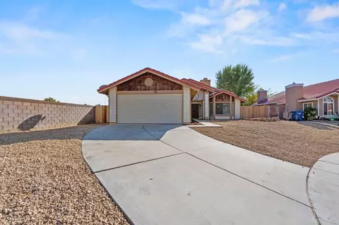 3610 Sugarloaf Ct, Palmdale, CA 93550