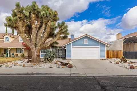 1247 Coventry Pl, Palmdale, CA 93551