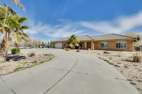13375 Johnson Rd, Phelan, CA 92371 photo 3
