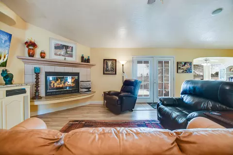 13375 Johnson Rd, Phelan, CA 92371 photo 6