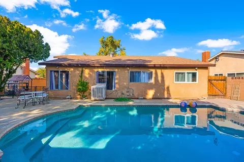 610 Eston Pl, Lancaster, CA 93535