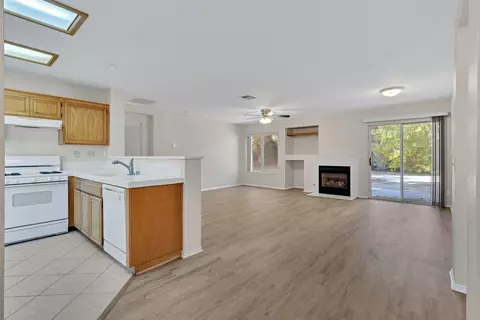 43217 33rd St E, Lancaster, CA 93535 photo 4