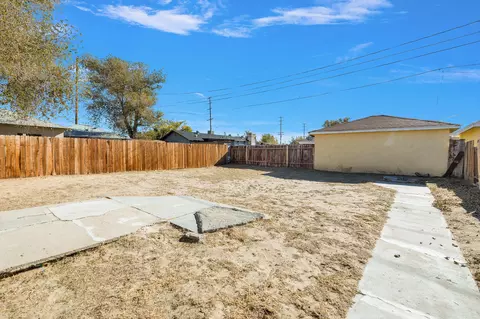 214 Kettering St W, Lancaster, CA 93534 photo 25