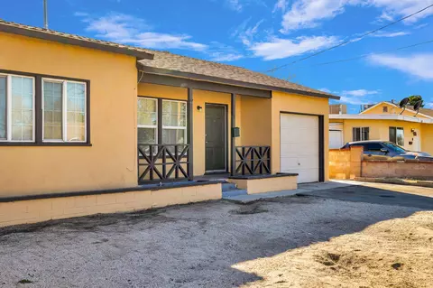 214 Kettering St W, Lancaster, CA 93534 photo 2