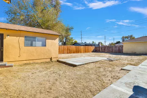 214 Kettering St W, Lancaster, CA 93534 photo 28