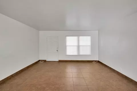 214 Kettering St W, Lancaster, CA 93534 photo 5