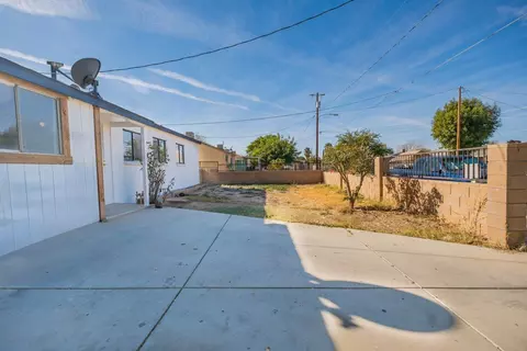 540 Avenue P14 E, Palmdale, CA 93550 photo 2