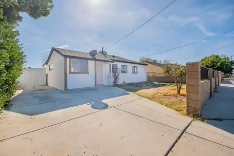 540 Avenue P14 E, Palmdale, CA 93550