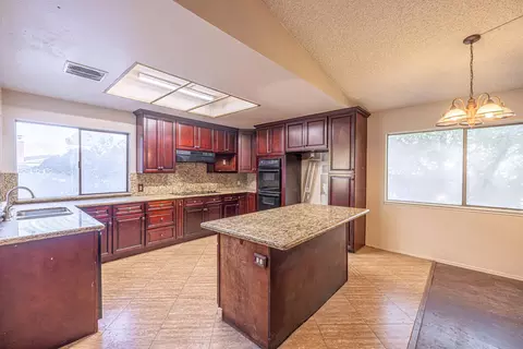 43723 Sentry Ln, Lancaster, CA 93536 photo 4