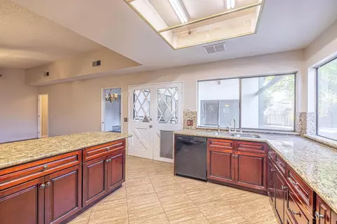 43723 Sentry Ln, Lancaster, CA 93536 photo 5