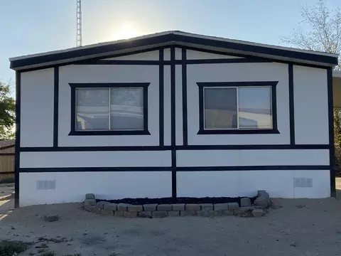 3300 15th St W #SPC 49, Rosamond, CA 93560