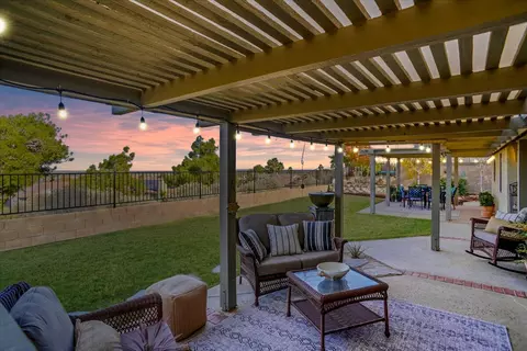 4657 Brisa Dr, Palmdale, CA 93551 photo 2