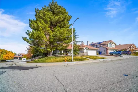 4657 Brisa Dr, Palmdale, CA 93551 photo 24