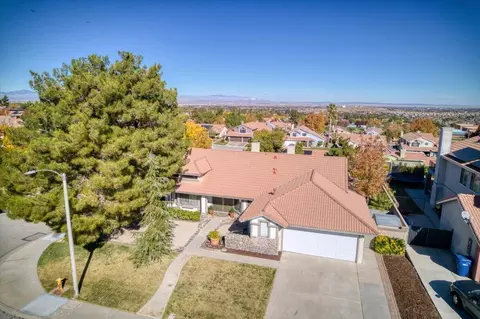 4657 Brisa Dr, Palmdale, CA 93551 photo 3