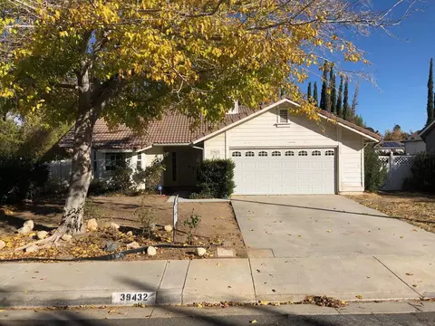 39432 Southcliff Way, Palmdale, CA 93551