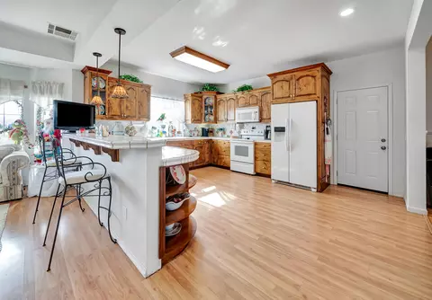 8646 E4 Ave W, Lancaster, CA 93536 photo 14