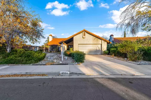 37964 Meadowlark Ln, Palmdale, CA 93551