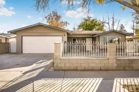 626 Pillsbury St E, Lancaster, CA 93535