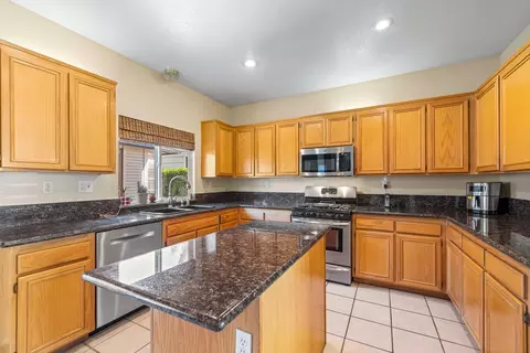 2841 Caruso Ln, Lancaster, CA 93536 photo 16