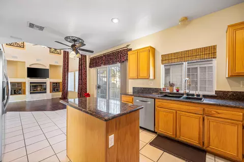 2841 Caruso Ln, Lancaster, CA 93536 photo 17