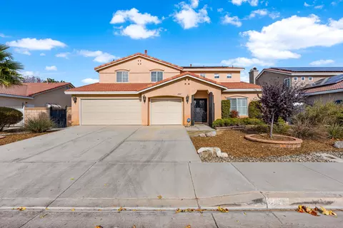 2841 Caruso Ln, Lancaster, CA 93536 photo 2