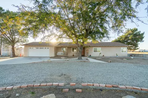 45105 73rd St W, Lancaster, CA 93536
