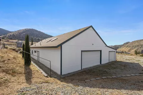 9501 Sweetwater Rd, Tehachapi, CA 93561 photo 3