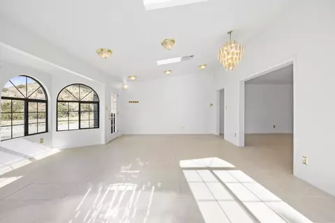 9501 Sweetwater Rd, Tehachapi, CA 93561 photo 5