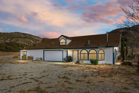 9501 Sweetwater Rd, Tehachapi, CA 93561 photo 2