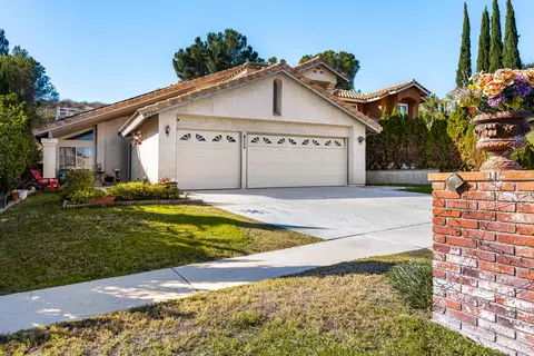 684 Terra Dr, Corona, CA 92883