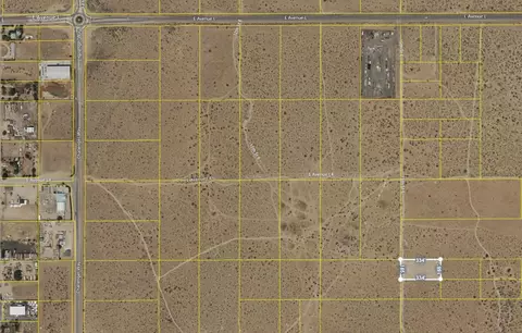 15 Th St E St E, Palmdale, CA 93550