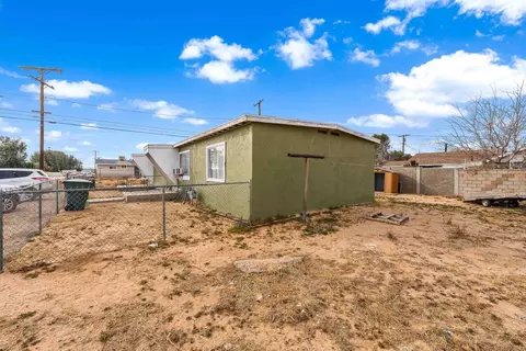 11883 Roberta Ave, Boron, CA 93516 photo 18